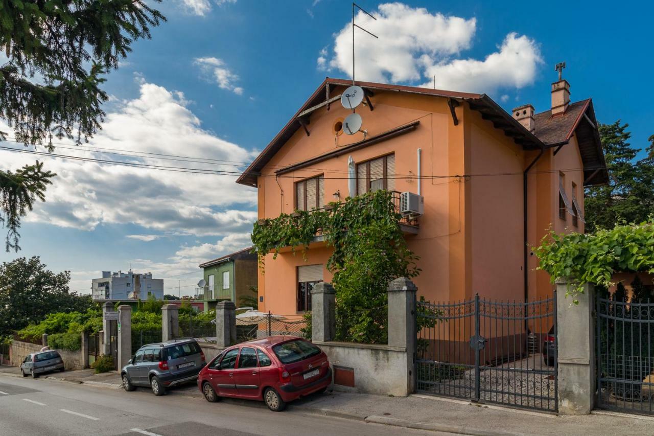 Apartment Villa Lora Pula Extérieur photo